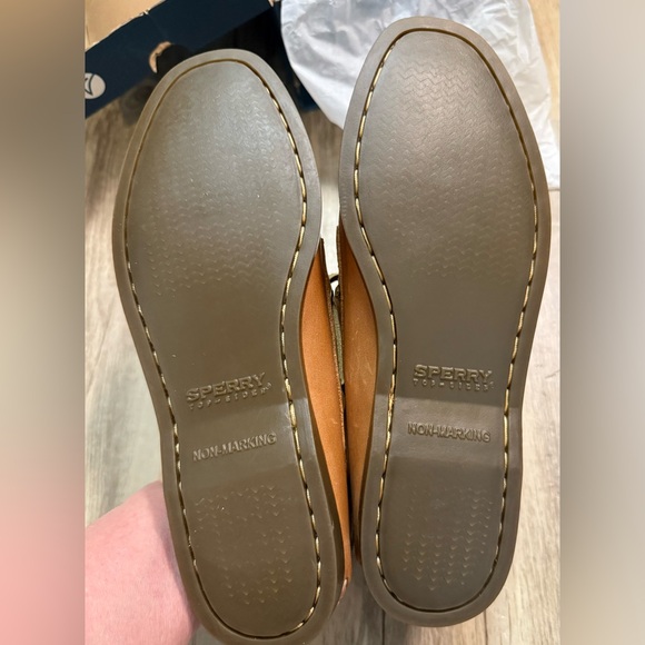Sperry NIB Women’s Brown Leather Boat Shoes - Picture 4 of 6
